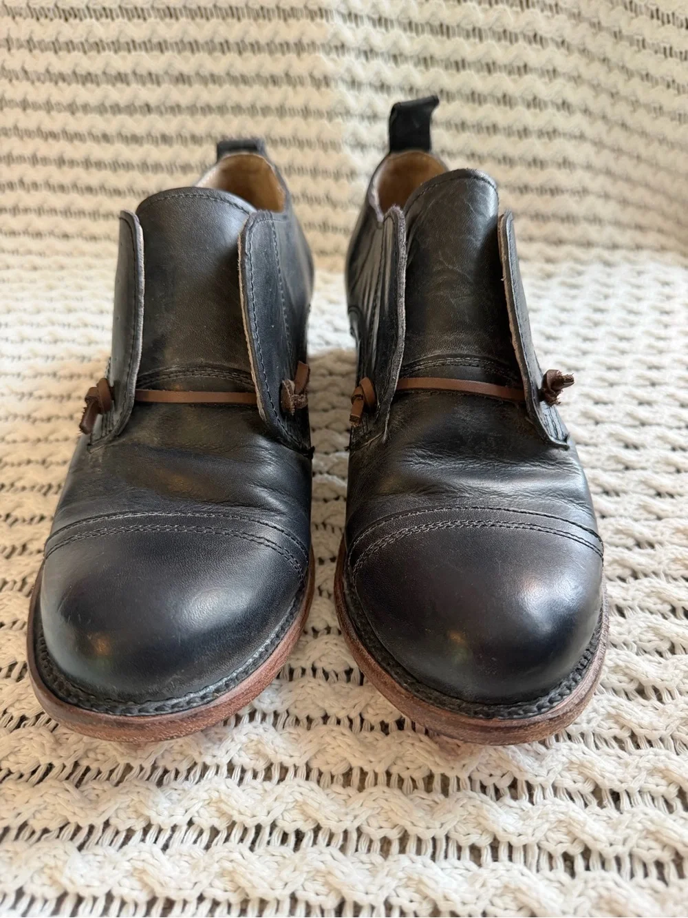 Freebird by Steven Mabel Black Leather Low Heel Oxford High Shoes Women Size 10